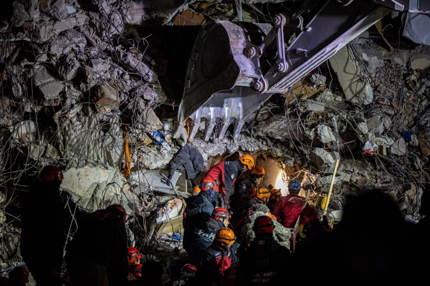 Поредно чудо със спасени в Турция, след разрушителните земетресения от