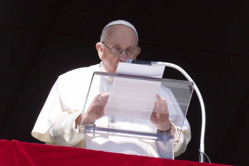 Папа Франциск призова за конкретна подкрепа за населението, засегнато от