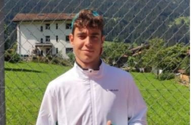 Младият български тенисист Динко Динев записа една от най-важните победи