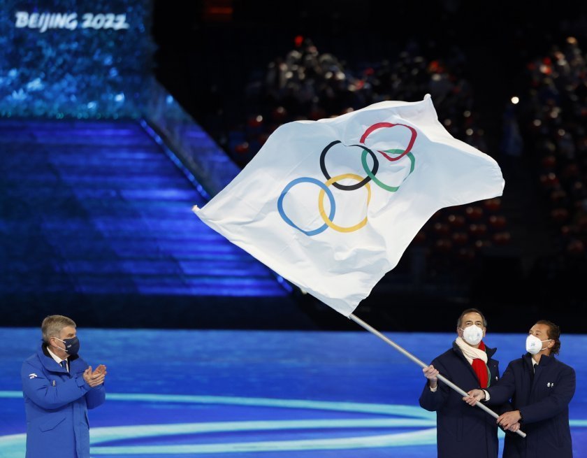 мок олимпийските игри предизвикват разделение изключват спортисти