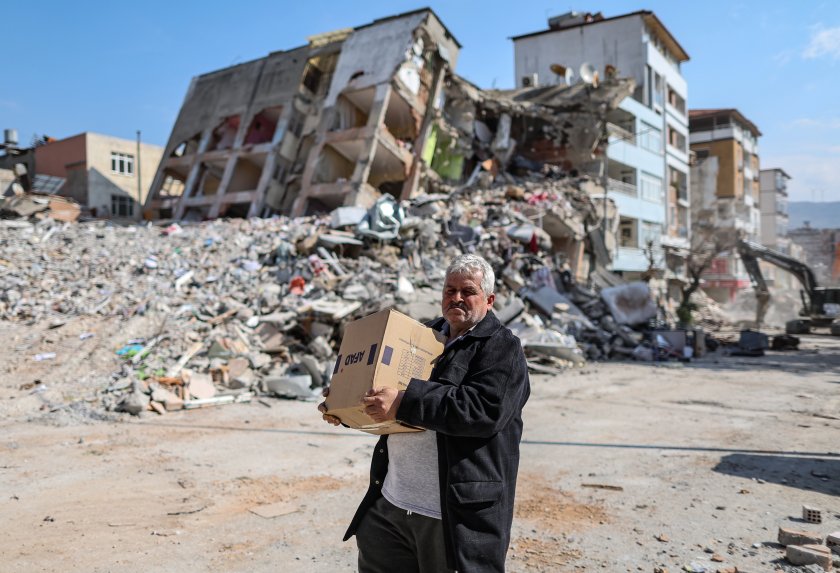 Турция пристъпва към възстановяване на домовете, разрушени при катастрофалното земетресение