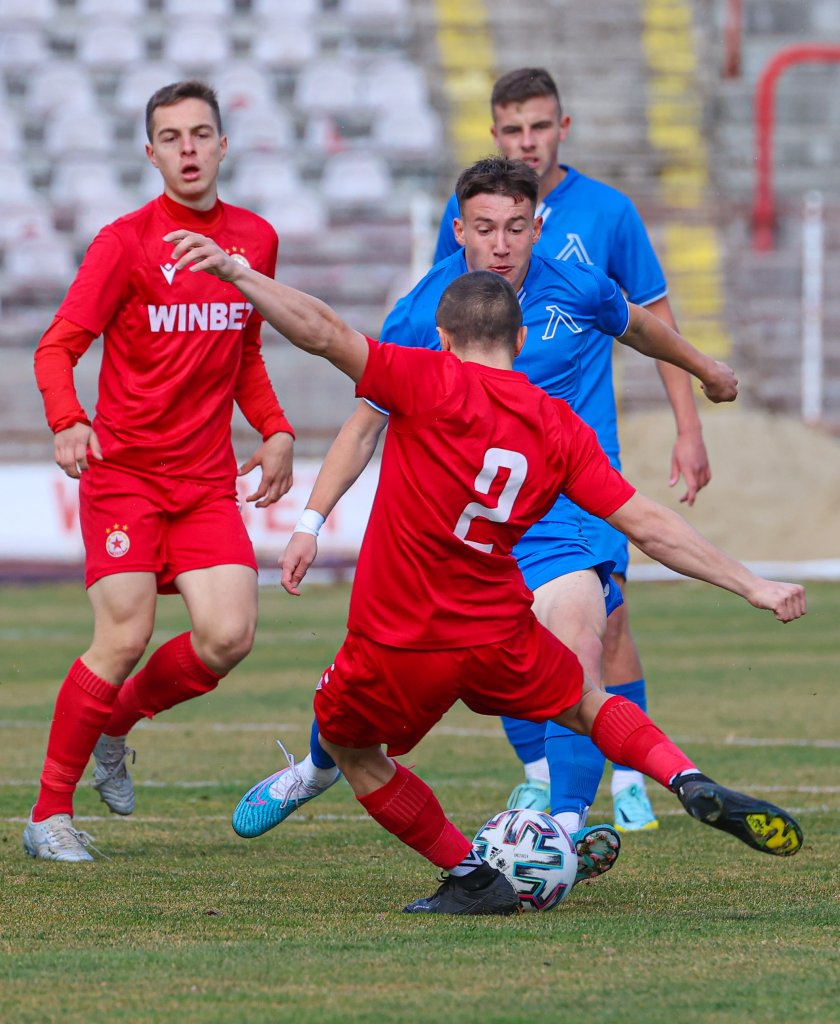 Дублиращите отбори на ЦСКА и Левски завършиха наравно 0:0 в