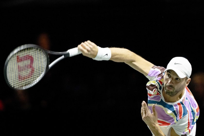 Григор Димитров претърпя поражение от Даниил Медведев с 1:6, 2:6