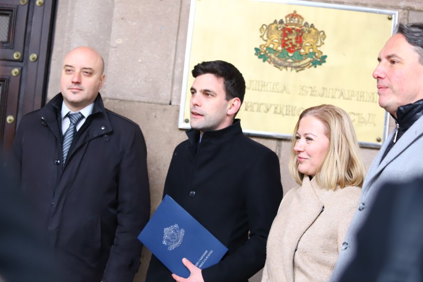 Коалиция Продължаваме Промяната - Демократична България внесе в Административен съд