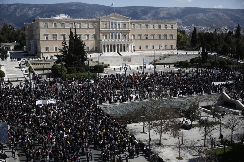 Национална 24-часова стачка в Гърция. Според полицията в демонстрациите в