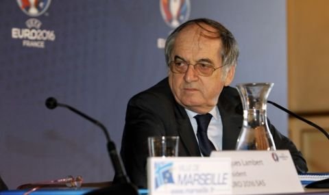 Президентът на Френската футболна федерация Ноел Льо Грае подаде оставка