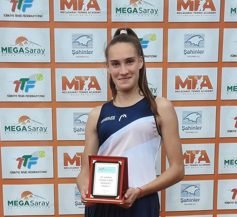 Националката на България Денислава Глушкова се класира за втория кръг