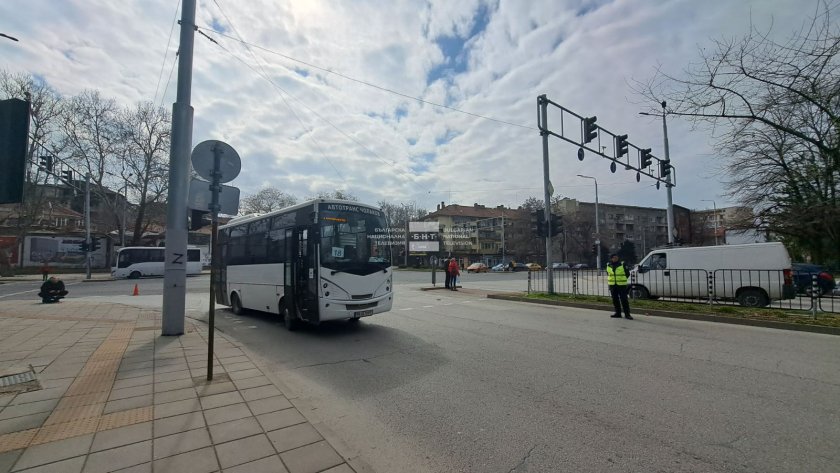 68-годишната жена, която бе блъсната на пешеходна пътека в Пловдив
