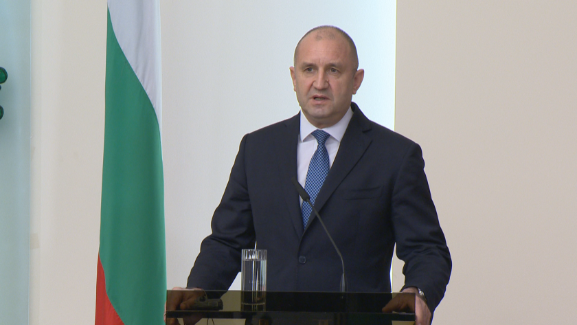 Президентите на Румъния и България също коментираха инцидента със сваления