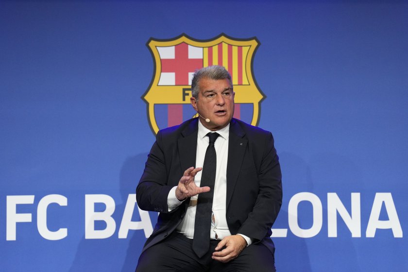 Испански прокурори повдигнаха обвинение за корупция срещу Барселона заради плащания,