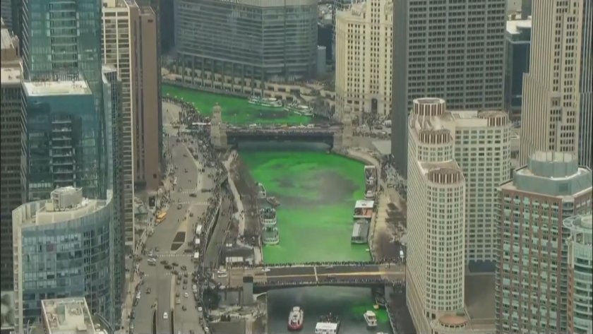 Реката в Чикаго позеленя в чест на Свети Патрик (СНИМКИ)