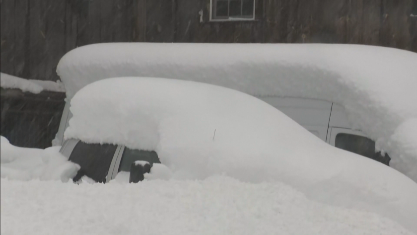 Снежни бури в Ню Йорк, Върмонт и Масачузетс, близо 270 000 домакинства са без ток