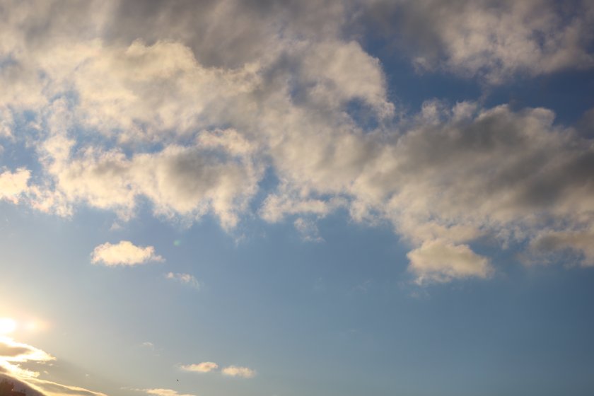 Днес още сутринта валежите в повечето райони ще спрат и