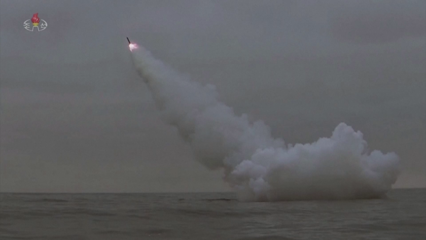 северна корея изстреляла крилати ракети подводница