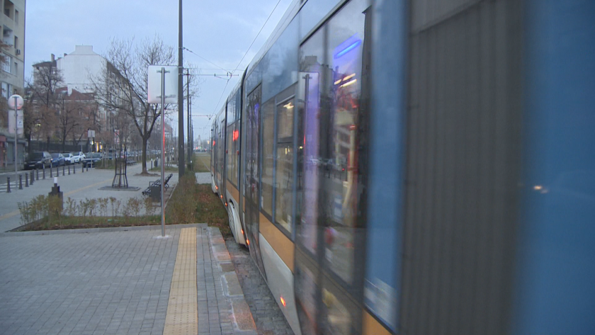 От Столичната община представят първите доставени нови нископодови трамваи. Мотрисите