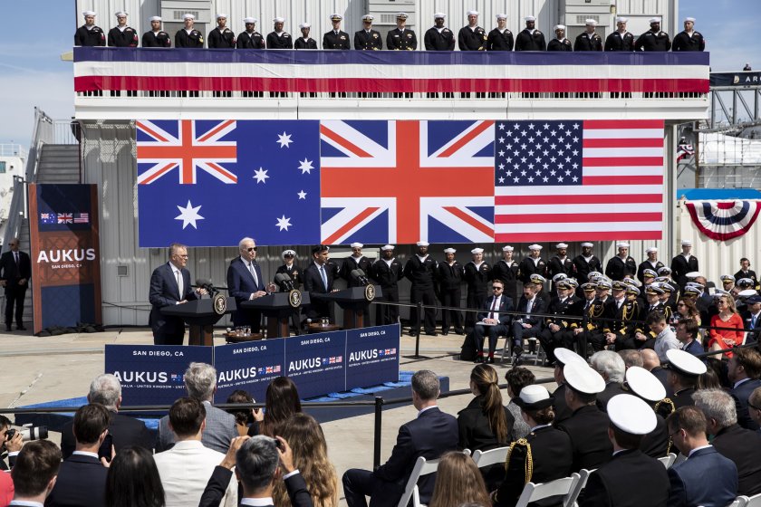 Австралия ще закупи до пет американски ядрени подводници, а по-късно