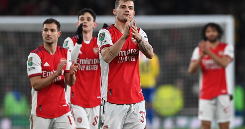 Нападателят Александър Исак вкара два гола, включително дузпа в последните