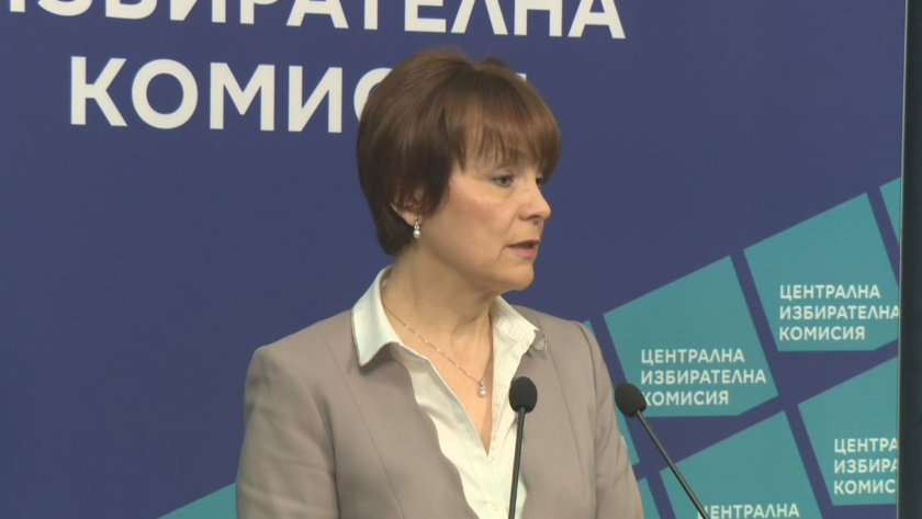 Няма опасност секциите в чужбина да не получат навреме машините