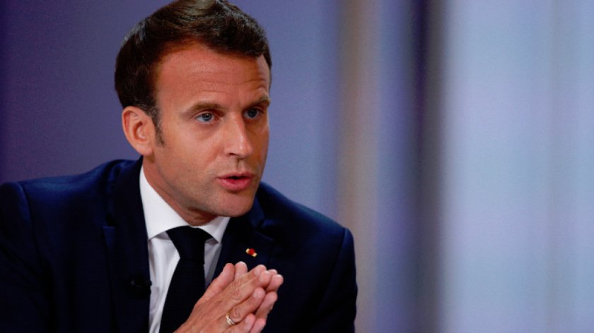 Макрон ще даде първото си интервю след двата вота на недоверие
