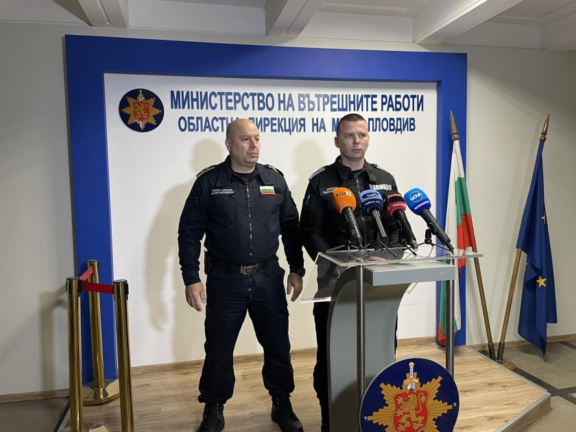 Нападнатите полицаи от Стамболийски да бъдат наградени, предлага директорът на полицията в Пловдив