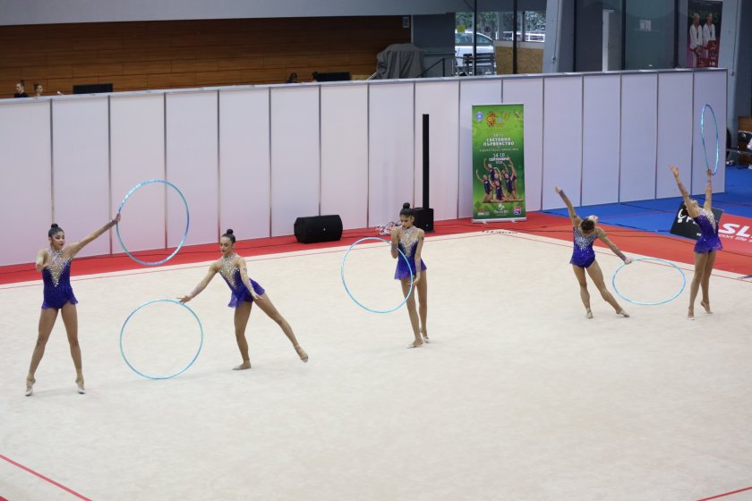 гимнастичките направи подиум тренировка световната купа софия