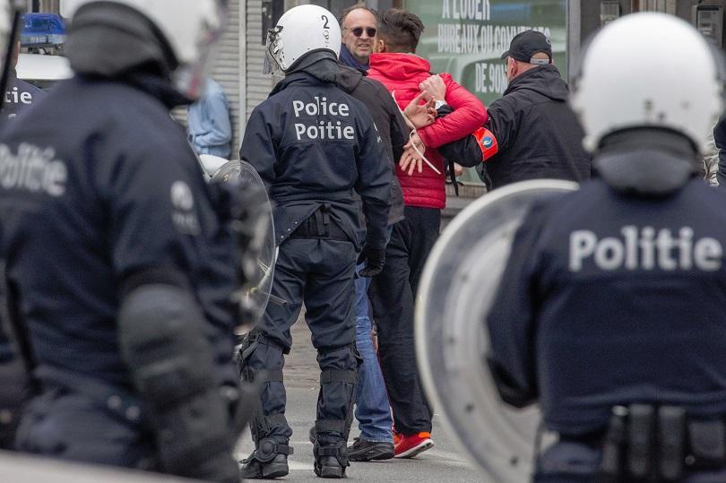 20-годишен българин е уличен в участие в терористична група. Мъжът