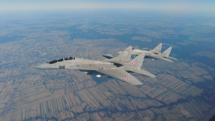 Полските власти предадоха първата партида от няколко изтребителя МиГ-29 за