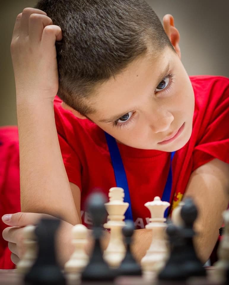 Талантливият български шахматист Велислав Захариев влезе в световния елит при