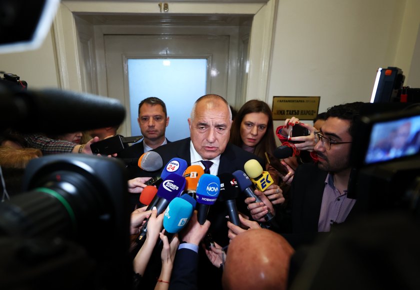 От партия ГЕРБ дават брифинг в Народното събрание. Гледайте на