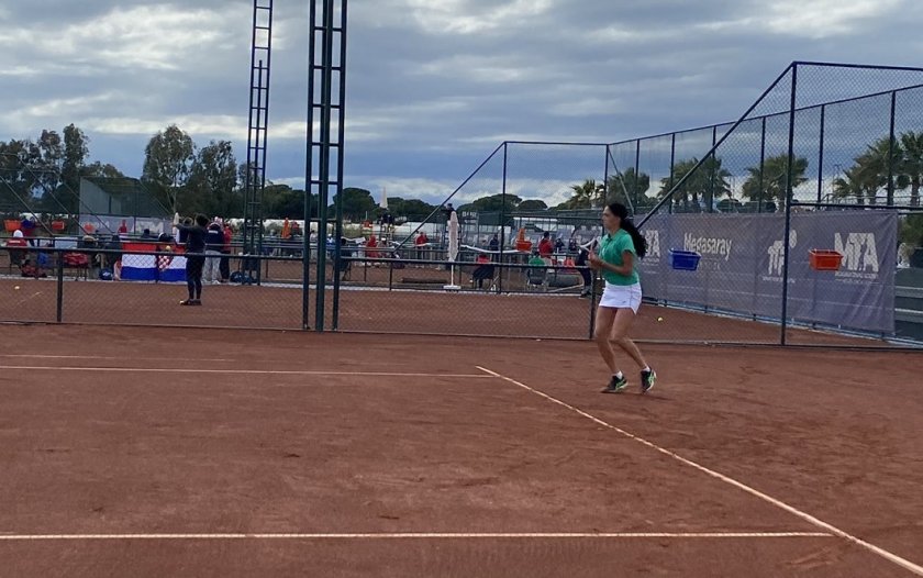 Българският национален отбор по тенис за жени стартира със загуба