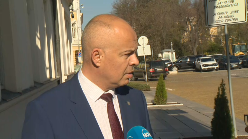 Не се връзвайте на приказките за законодателни инициативи. Трябва да