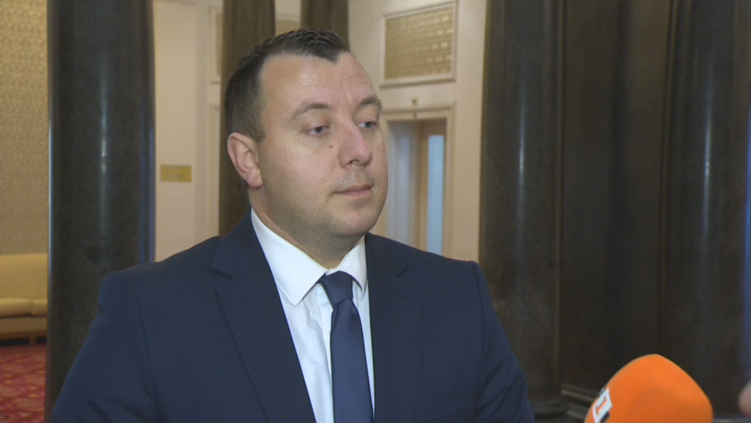 Петър Петров, "Възраждане": Убеден съм, че днес или следващата седмица ще бъде избран председател на НС