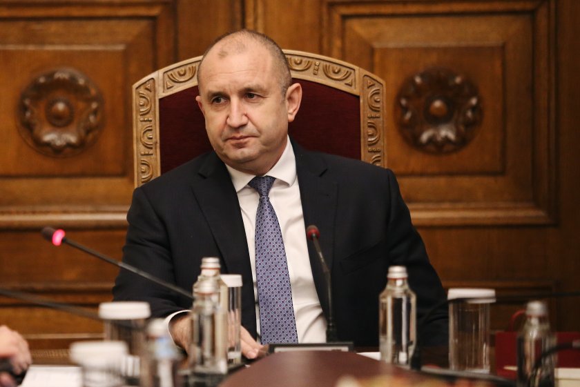 Президентът Румен Радев продължава консултациите с парламентарните групи в 49-ото