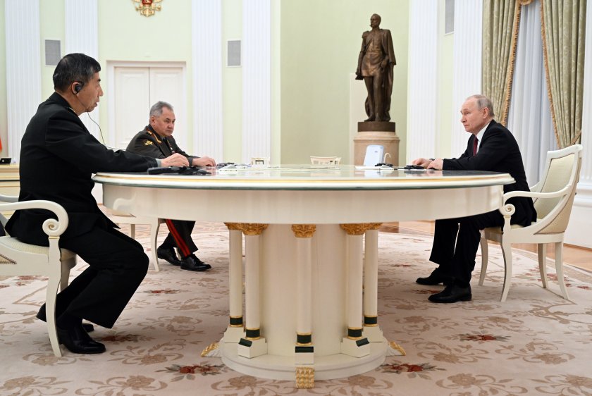 Руският президент Владимир Путин прие в Москва китайския министър на
