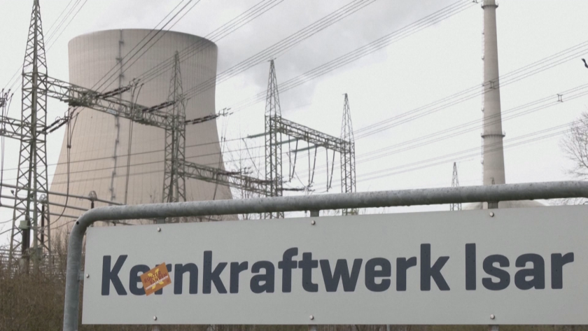 Германия изключва и последните си три атомни електроцентрали