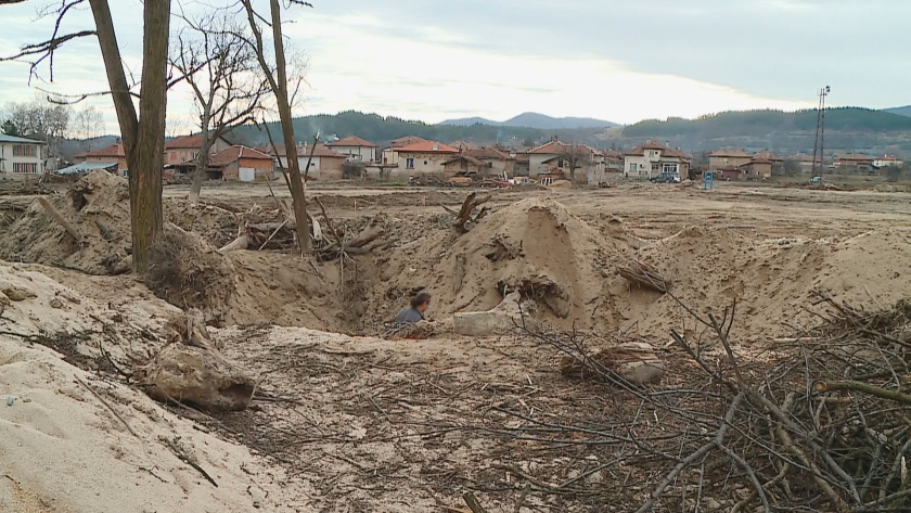 7 месеца след бедствието в Каравелово - как жителите ще посрещнат Великден
