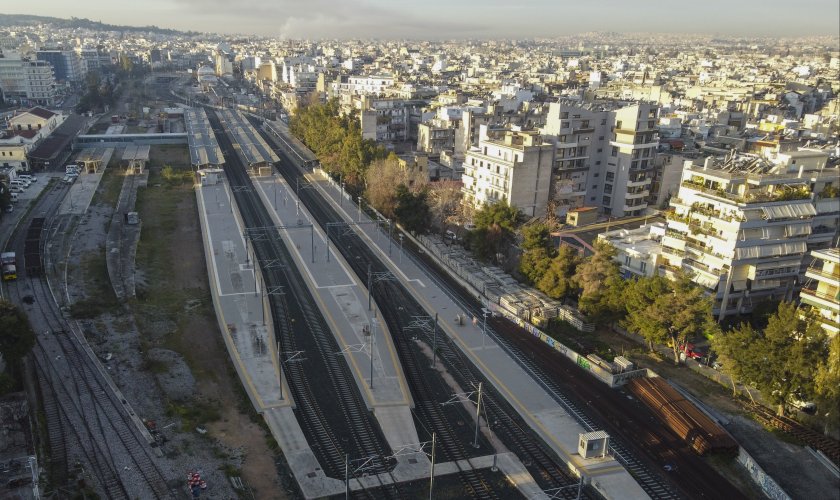 Над 570 000 автомобила са напуснали Атина за великденската почивка