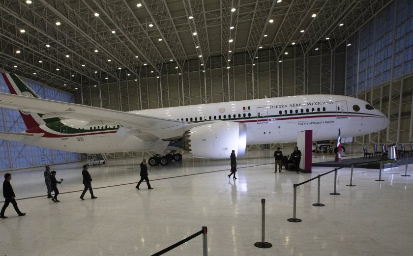 мексико продаде таджикистан президентския самолет