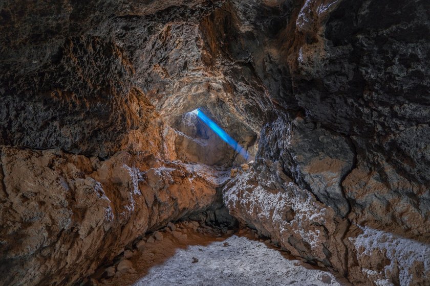 ранена жена била спасена часа пещера словения