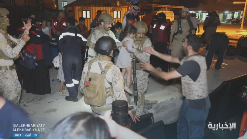 Има българи сред евакуираните от Судан, съобщава АФП. В отговор