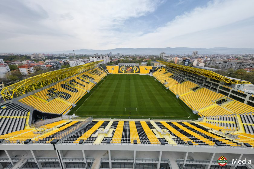 стадион христо ботев получи лиценз мачовете първа лига
