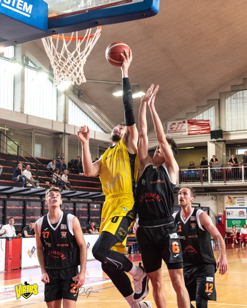 Борислав Младенов допринесе за успеха на своя тим Виртус Имола