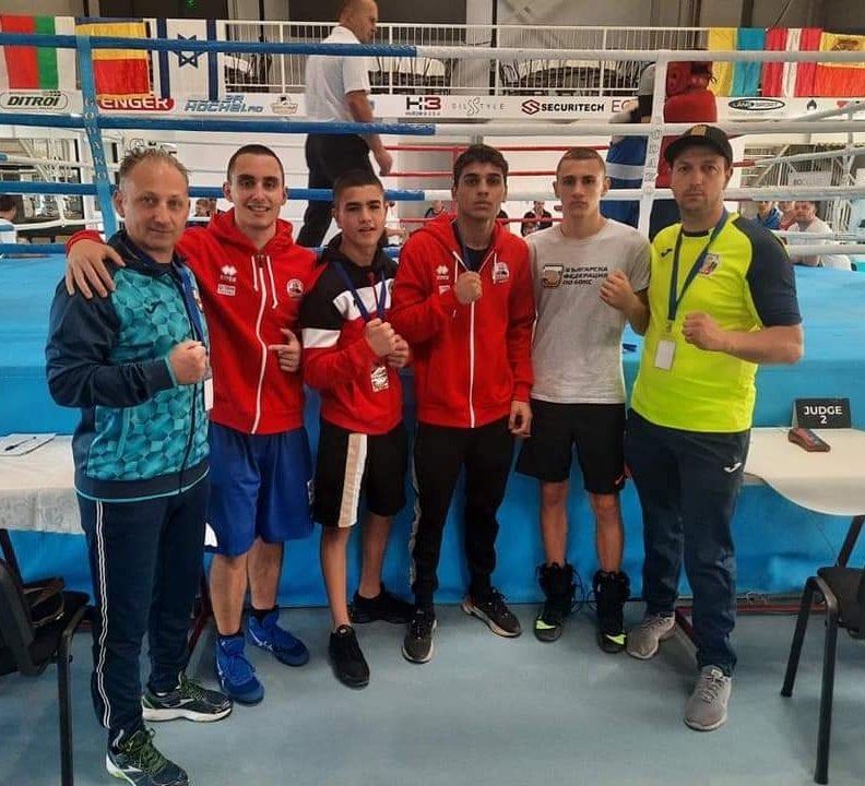 Летящ старт за Викторио Илиев на европейското първенство по бокс за младежи и девойки