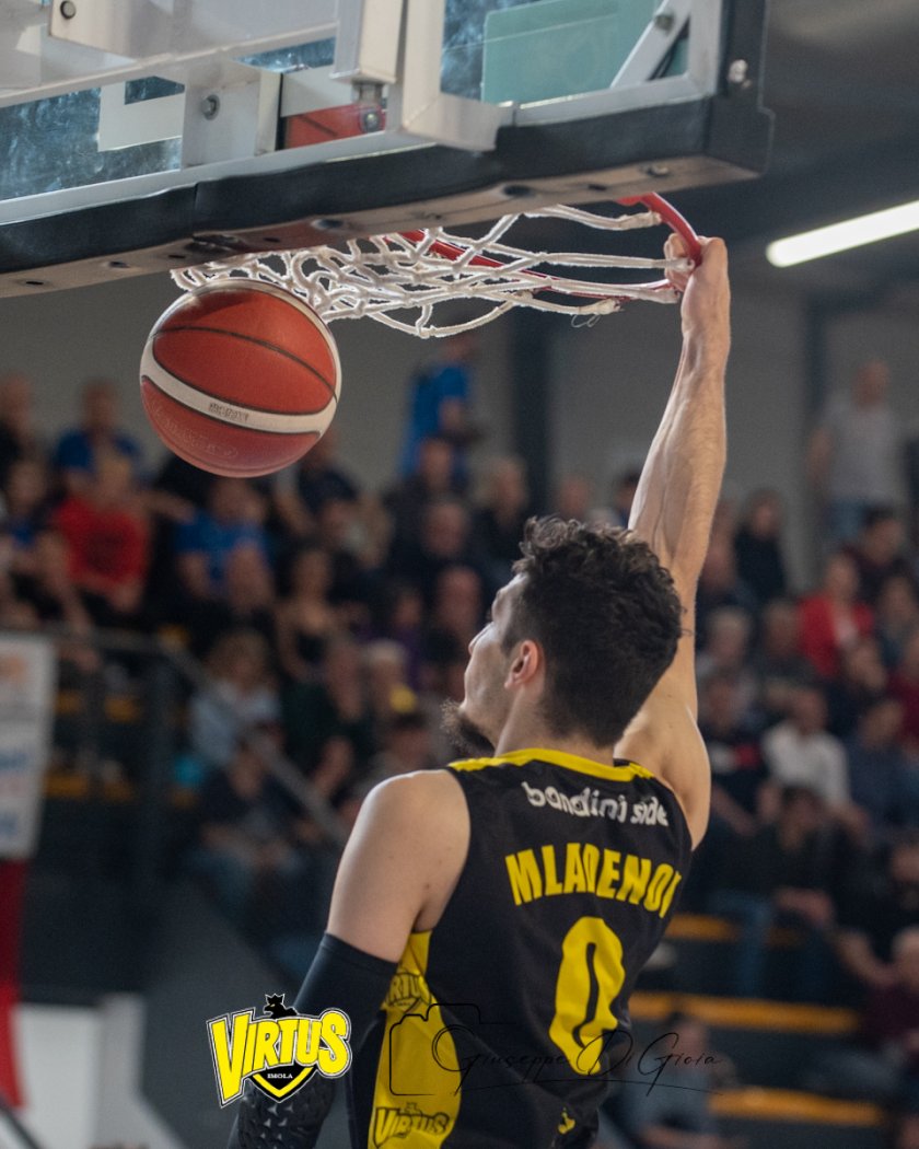 Борислав Младенов и Виртус Имола успяха да надиграят третия в