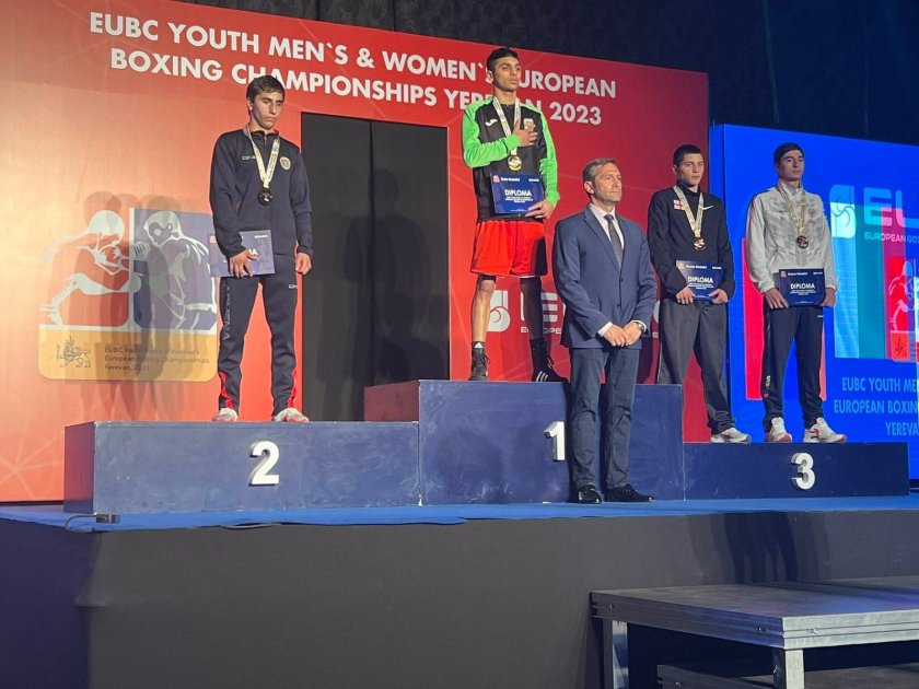 България приключи с пълен комплект медали на европейското по бокс за младежи и девойки