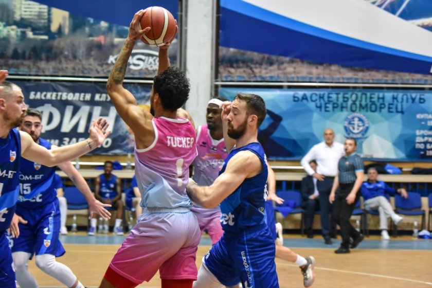 Черноморец започна успешно четвъртфиналната серия от Националната баскетболна лига след