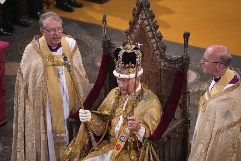 Короноваха крал Чарлз III и кралица Камила в Уестминстърското абатство (СНИМКИ/ВИДЕО)