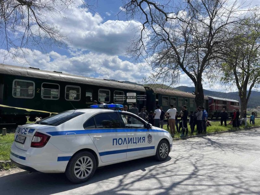 мъж блъснат теснолинейката велинград опасност живота