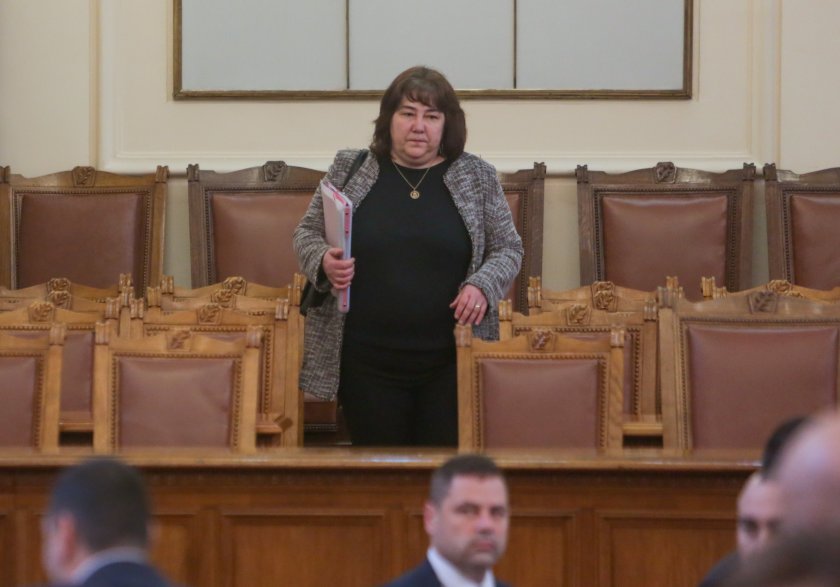 Фискалният резерв на страната намалява, партиите в спор за Бюджет 2023