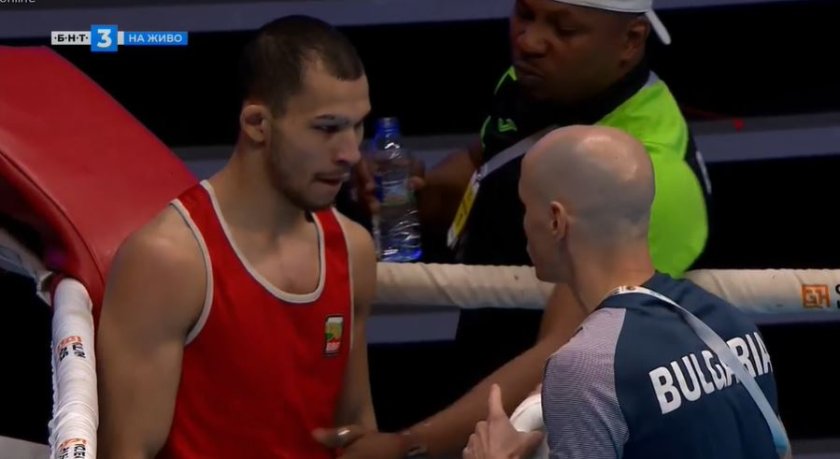 Българският боксьор Радослав Росенов отпадна на четвърфиналите в категория до